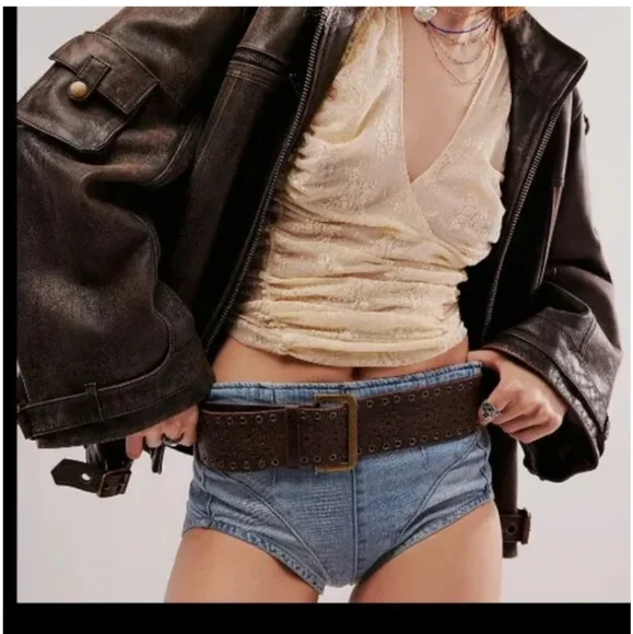 WE THE FREE PEOPLE KEEP IT BRIEF DENIM MICRO SHORTS EAST COAST NWOT XS - Picture 2 of 9